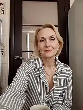 MichelleSolis online show from April 15, 2026, 1:26 pm