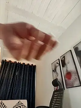 Snapshot of Bella_jh chatting on February 10, 2026, 1:21 pm Bella jh online show from February 10, 2026, 1:21 pm