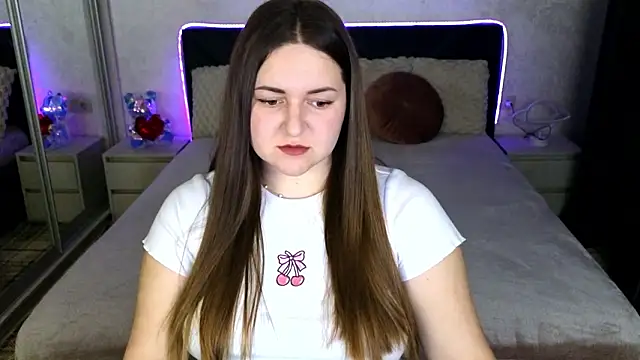 Eva Luxx online show from March 5, 2026, 10:59 pm