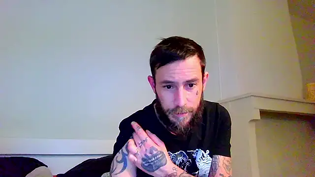 inktattoo42 online show from February 3, 2026, 12:43 am