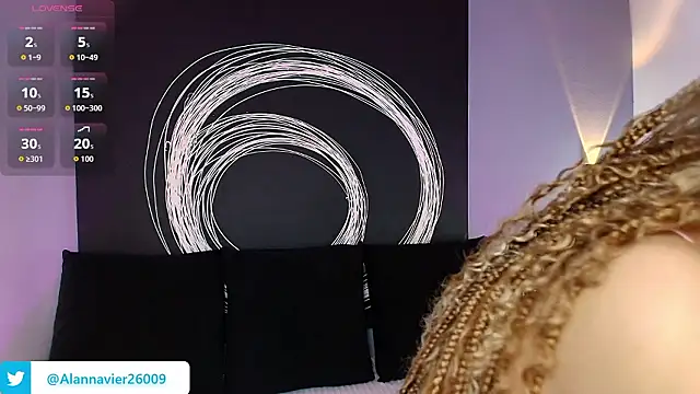 AlannaViera online show from March 22, 2026, 12:40 pm