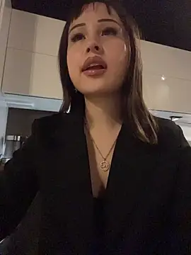 Just-Lilly online show from March 28, 2026, 2:01 am