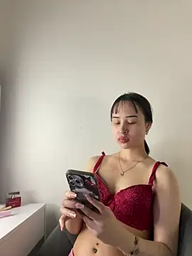 Just-Lilly online show from February 16, 2026, 12:37 pm