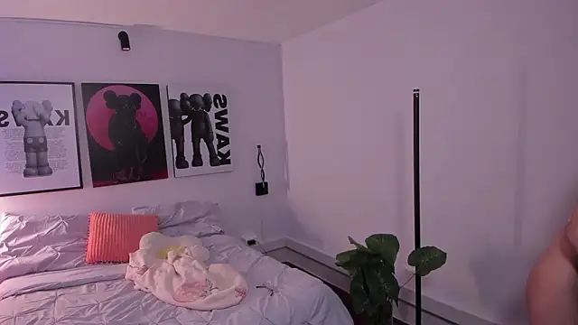 Snapshot of Hey_lucy__ chatting on February 28, 2026, 3:22 pm Hey lucy online show from February 28, 2026, 3:22 pm