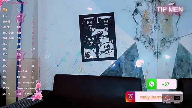 Snapshot of Cute_roxxxy chatting on March 2, 2026, 12:23 pm Cute roxxxy online show from March 2, 2026, 12:23 pm