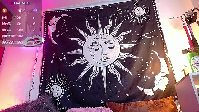 MadLustt online show from March 15, 2026, 4:41 am