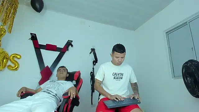 Snapshot of Steven_and_Camilo18 chatting on February 3, 2026, 11:59 am Steven and Camilo18 online show from February 3, 2026, 11:59 am