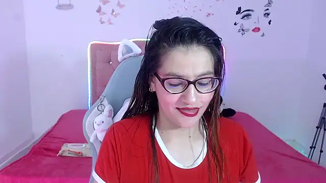snowhot-69 online show from May 31, 2026, 10:10 am