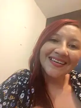 Snapshot of LuciaMiilf chatting on February 8, 2026, 12:52 am LuciaMiilf online show from February 8, 2026, 12:52 am