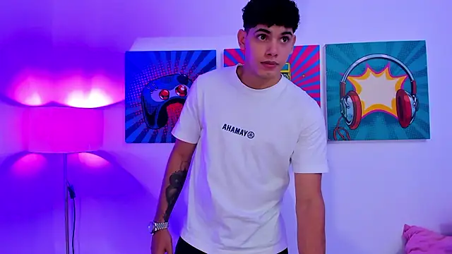 Snapshot of justin_payn14 chatting on February 25, 2026, 8:30 pm justin payn14 online show from February 25, 2026, 8:30 pm