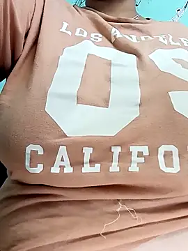 BustySexy Nataly online show from March 6, 2026, 1:50 pm