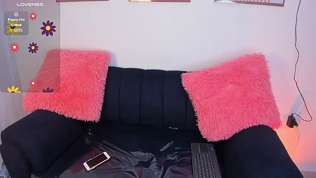 Snapshot of chloe_petite2 chatting on February 19, 2026, 1:52 pm chloe petite2 online show from February 19, 2026, 1:52 pm