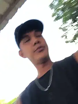 Snapshot of _Usher chatting on February 24, 2026, 10:10 pm Usher online show from February 24, 2026, 10:10 pm