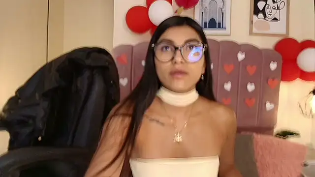 Snapshot of Ateneaaa_ chatting on February 18, 2026, 7:32 pm Ateneaaa online show from February 18, 2026, 7:32 pm