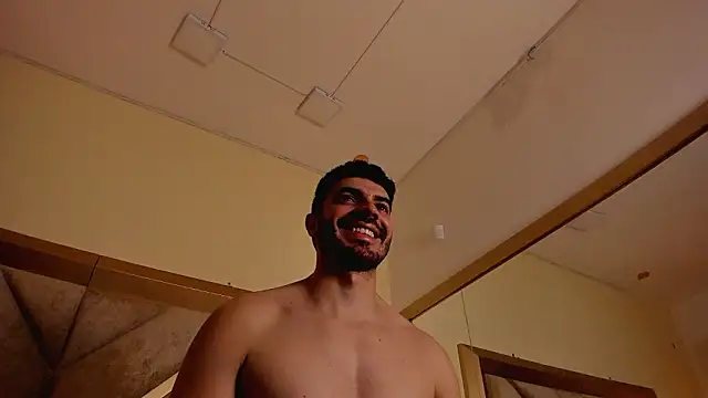 LaraandAxel online show from February 27, 2026, 8:19 pm