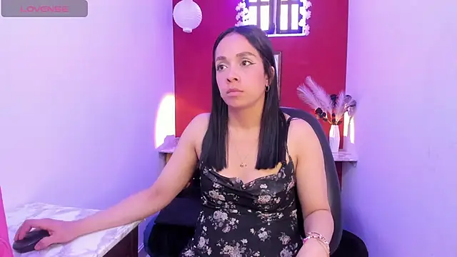 paula lopez   online show from February 10, 2026, 7:46 pm