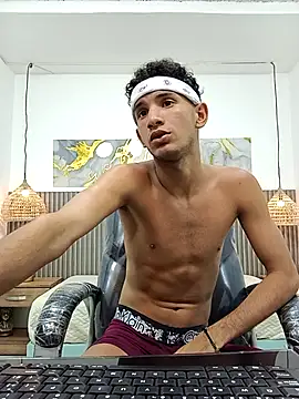 JDWhite18 online show from April 10, 2026, 4:08 am