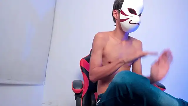 Snapshot of Senpai_Lover_ chatting on February 25, 2026, 8:52 pm Senpai Lover online show from February 25, 2026, 8:52 pm