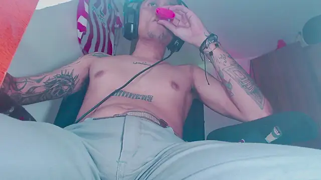 theskateboy online show from February 25, 2026, 4:12 am