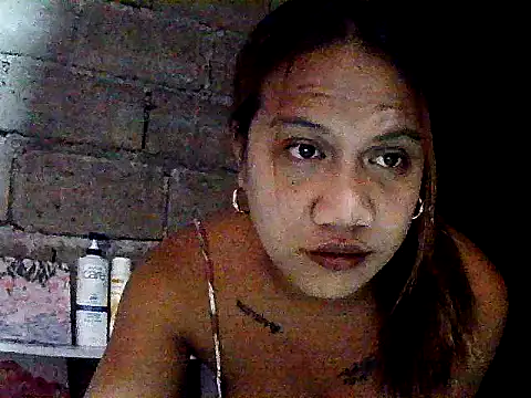 Snapshot of Queen-barbie chatting on February 2, 2026, 2:49 pm Queen-barbie online show from February 2, 2026, 2:49 pm