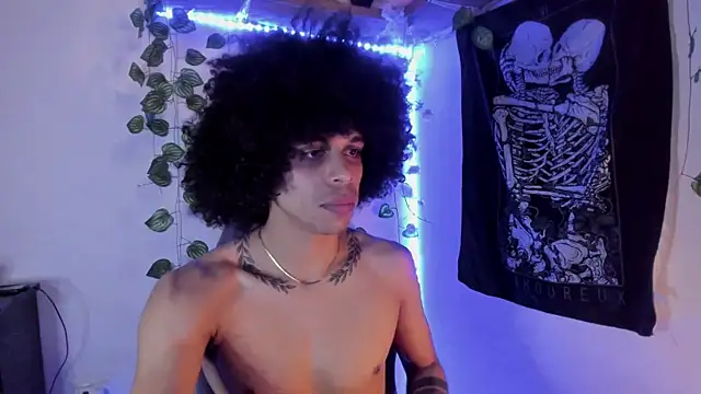 Snapshot of Aaron_Hopper chatting on February 16, 2026, 1:21 pm Aaron Hopper online show from February 16, 2026, 1:21 pm