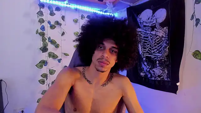 Snapshot of Aaron_Hopper chatting on March 2, 2026, 1:29 pm Aaron Hopper online show from March 2, 2026, 1:29 pm