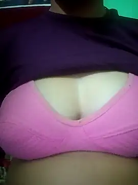 Snapshot of Meena_sakshi chatting on February 26, 2026, 10:32 pm Meena sakshi online show from February 26, 2026, 10:32 pm