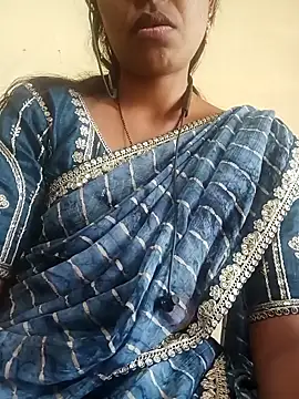 Snapshot of Royal_hotti0011 chatting on February 21, 2026, 9:33 am Royal hotti0011 online show from February 21, 2026, 9:33 am