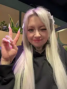 Chiibi online show from February 8, 2026, 10:13 am