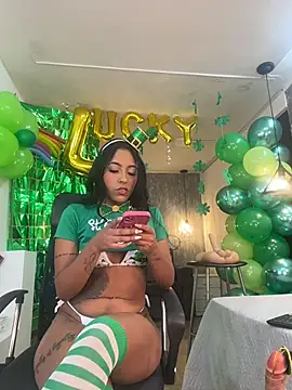Snapshot of Alahia_Betancurr chatting on March 17, 2026, 1:58 pm Alahia Betancurr online show from March 17, 2026, 1:58 pm