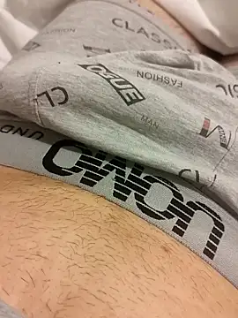 bansjjsjxb online show from April 17, 2026, 6:27 am