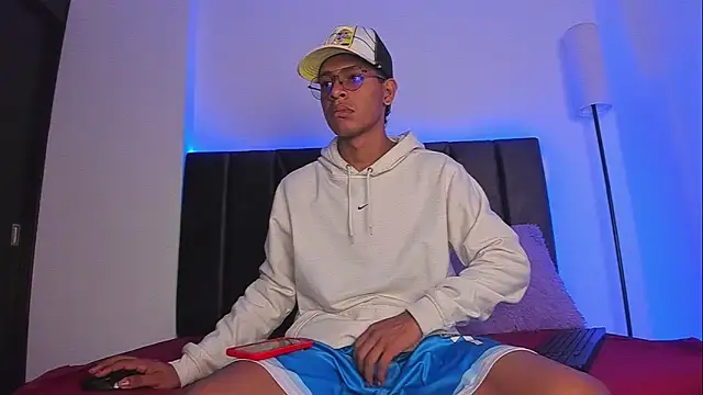 StellayDrake online show from February 11, 2026, 2:17 pm