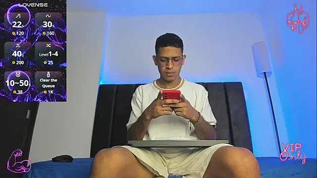 StellayDrake online show from February 19, 2026, 1:52 pm