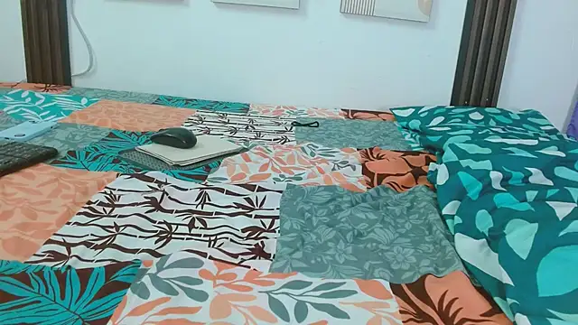 Miss Merrie online show from February 14, 2026, 9:31 am