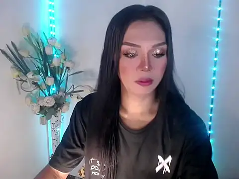 Snapshot of Darkness_Angel chatting on June 25, 2026, 3:04 am Darkness Angel online show from June 25, 2026, 3:04 am