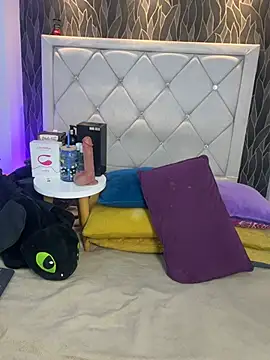 Samu Hott online show from April 9, 2026, 8:26 pm