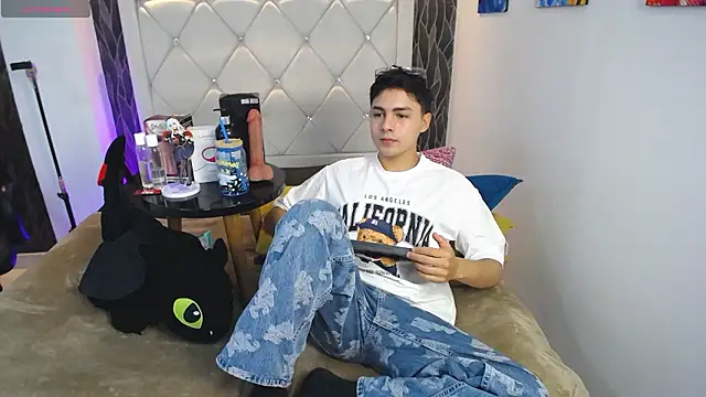 Samu Hott online show from March 19, 2026, 8:31 pm