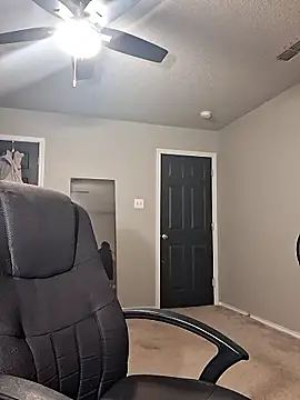 RavenOnyx online show from February 10, 2026, 6:45 am