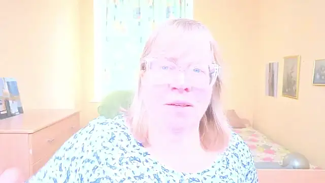 Snapshot of Emma_Eclipsee chatting on February 25, 2026, 10:15 am Emma Eclipsee online show from February 25, 2026, 10:15 am