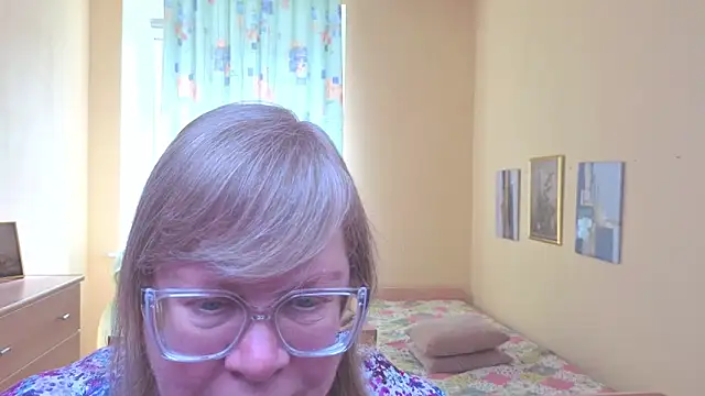Emma Eclipsee online show from March 28, 2026, 11:00 am