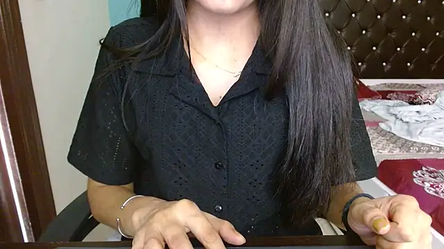 Snapshot of Your_lust143 chatting on June 17, 2026, 2:33 am Your lust143 online show from June 17, 2026, 2:33 am