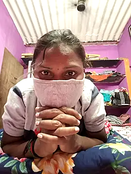 Tamil Hot Nisha online show from March 15, 2026, 4:19 am