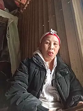 lena-cute online show from February 20, 2026, 7:10 am