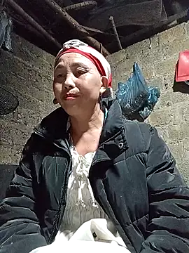 lena-cute online show from February 11, 2026, 1:44 pm