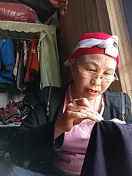 lena-cute online show from February 27, 2026, 1:17 am