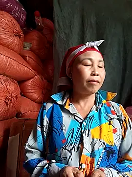 lena-cute online show from February 25, 2026, 6:57 am