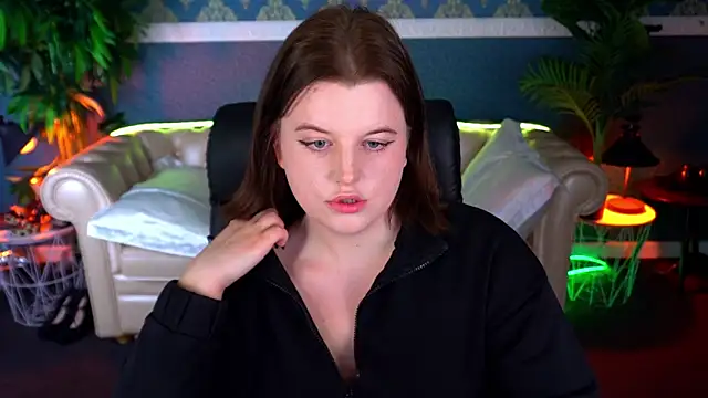 KristiFoxy online show from April 15, 2026, 6:45 pm