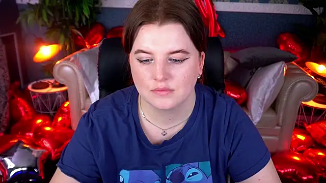 KristiFoxy online show from February 10, 2026, 1:32 pm