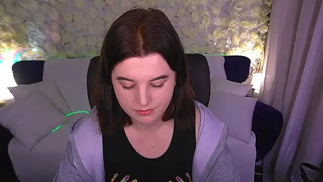 KristiFoxy online show from May 29, 2026, 6:47 pm