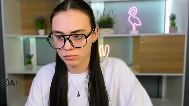 Snapshot of emma_swee chatting on February 26, 2026, 12:49 pm emma swee online show from February 26, 2026, 12:49 pm